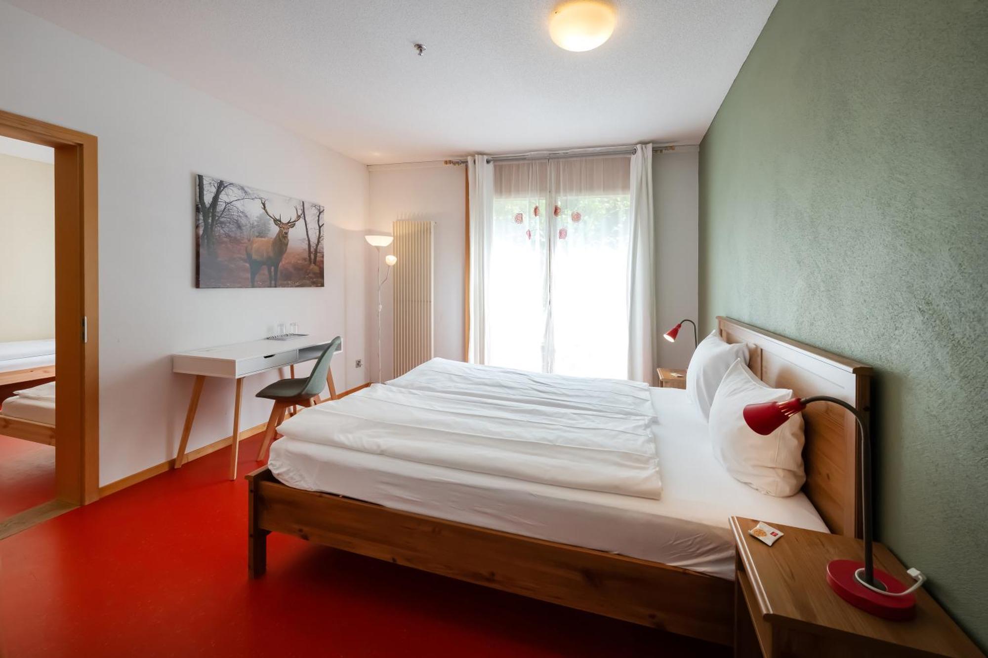 Familienzimmer mit Doppelbett